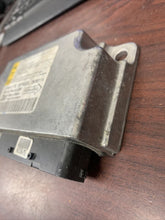 Load image into Gallery viewer, CHEVROLET HHR &amp; CADILLAC SRX AIRBAG CONTROL MODULE P/N 20790112 (P)