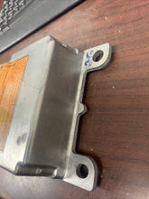 Load image into Gallery viewer, NISSAN TITAN AIRBAG CONTROL MODULE P/N 28556ZH31A (P)