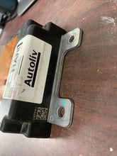 Load image into Gallery viewer, NISSAN ROUGE AIRBAG CONTROL MODULE P/N 988205HA0A (P)