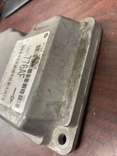 Load image into Gallery viewer, CHRYSLER PT CRUISER AIRBAG CONTROL MODULE P/N 04671776AF (P)