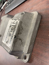 Load image into Gallery viewer, DODGE DAKOTA AIRBAG CONTROL MODULE P/N 56043275AT (P)