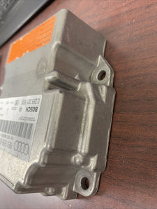 AUDI A4 AIRBAG CONTROL MODULE P/N 8E0959655H (P)