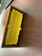 Load image into Gallery viewer, AUDI A4 AIRBAG CONTROL MODULE P/N 8E0959655H (P)