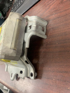 TOYOTA PRIUS AIRBAG CONTROL MODULE P/N 8917047030 (P)