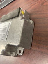 Load image into Gallery viewer, HYUNDAI SONATA AIRBAG CONTROL MODULE P/N 95910-3Q010 (P)