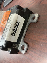 Load image into Gallery viewer, NISSAN SENTRA AIRBAG CONTROL MODULE P/N 988204AT0A (P)