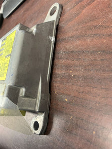 TOYOTA SIENNA AIRBAG CONTROL MODULE P/N 8917008120 (P)