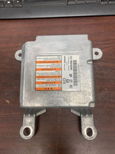 Load image into Gallery viewer, SUBARU FORESTER AIRBAG CONTROL MODULE P/N 98221SC041 (P)