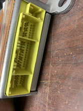 Load image into Gallery viewer, NISSAN 350Z AIRBAG CONTROL MODULE P/N 28556CD000 (P)
