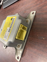 Load image into Gallery viewer, ECLIPSE SEBRING AIRBAG CONTROL MODULE P/N MR530103DP (P)