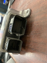 Load image into Gallery viewer, FORD F150, F250, F350, F450, &amp; F550 AIRBAG CONTROL MODULE P/N 8C2414B321AH (P)