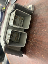Load image into Gallery viewer, DODGE DAKOTA AIRBAG CONTROL MODULE P/N 56043275AT (P)