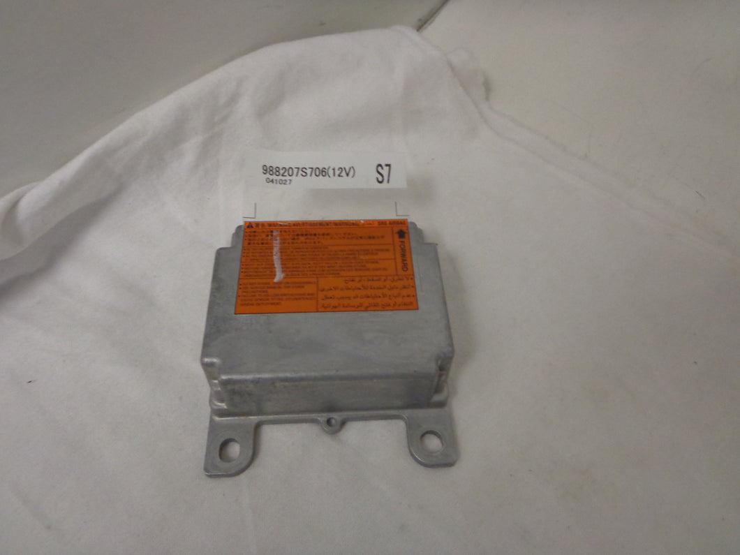 Infiniti Qx56 Airbag CONTROL Module P/N 988207S706 (P)