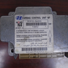 Load image into Gallery viewer, Hyundai Elantra Airbag Control Module 95910-0A000 (P)