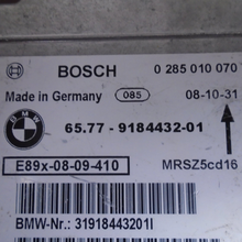 Load image into Gallery viewer, Bmw Airbag Control Module 0285010070 (P)