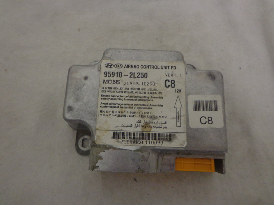 Hyundai Elantra Airbag Module P/N 959102L250 (P)