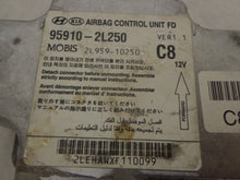 Load image into Gallery viewer, Hyundai Elantra Airbag Module P/N 959102L250 (P)