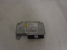 Load image into Gallery viewer, Chevrolet Malibu Airbag Module 22799589 (P)