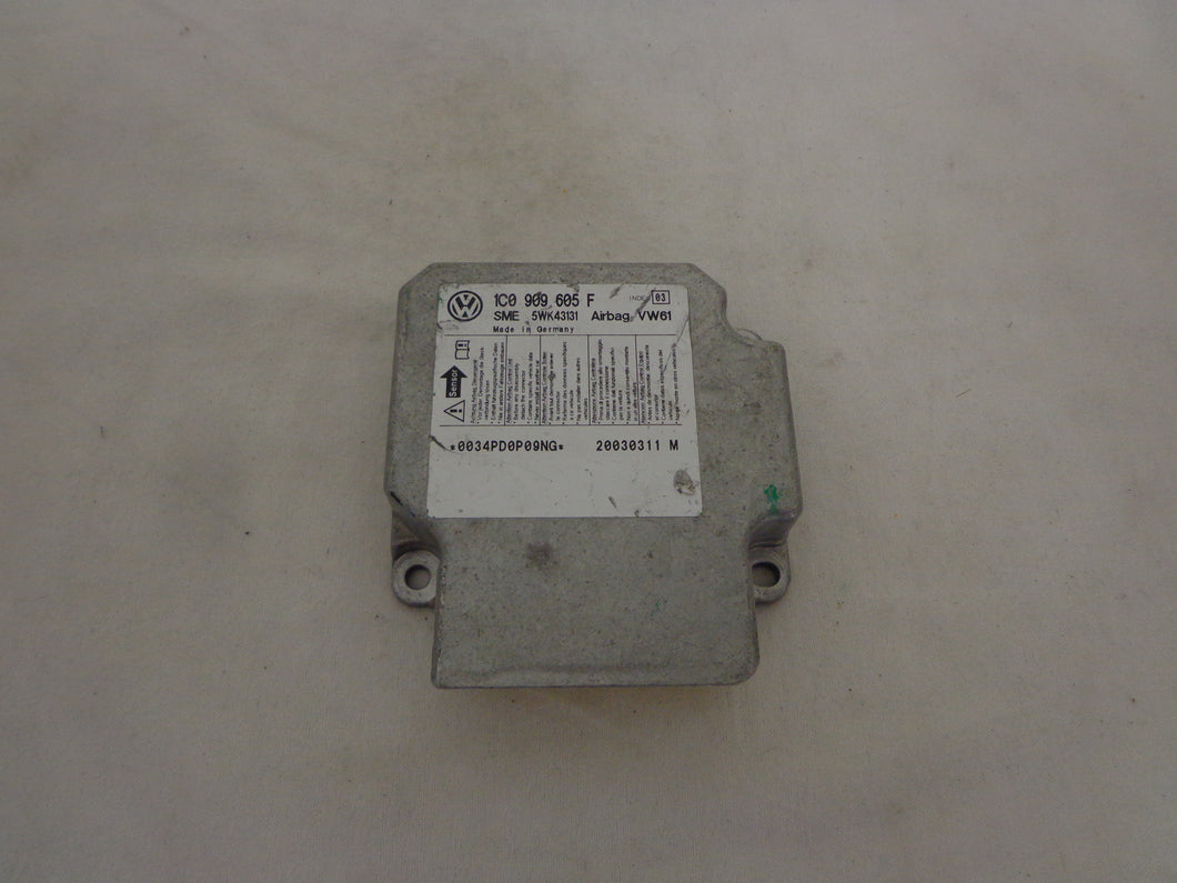 Volkswagen Jetta Airbag Module 1C0909605F (P)