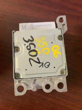 Load image into Gallery viewer, Nissan 350Z AIRBAG Control Module P/N 28556CD00E (P)